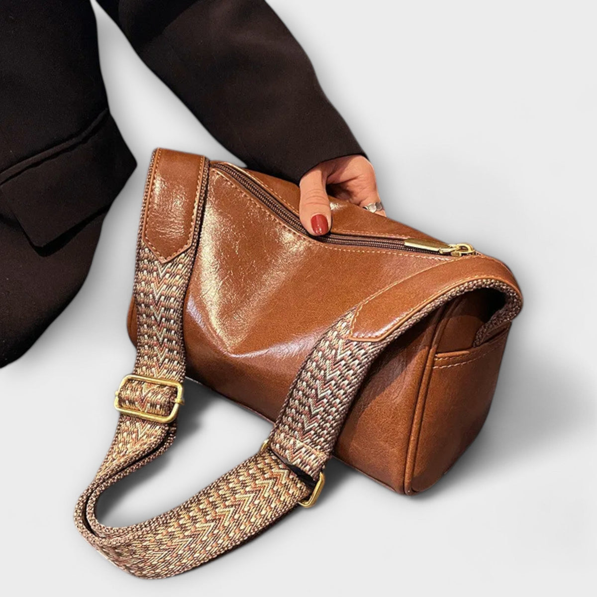 Olivia - Vintage Crossbody Bag